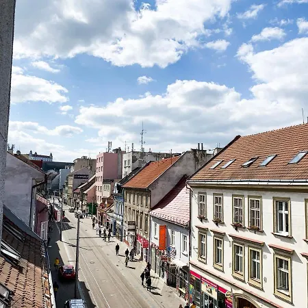 Gorgeous City Centre Apartment In Bratislava With Free Parking Apartment