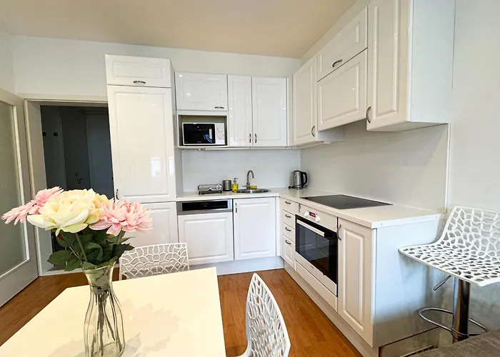 דירה Gorgeous Centre In With Free Parking *